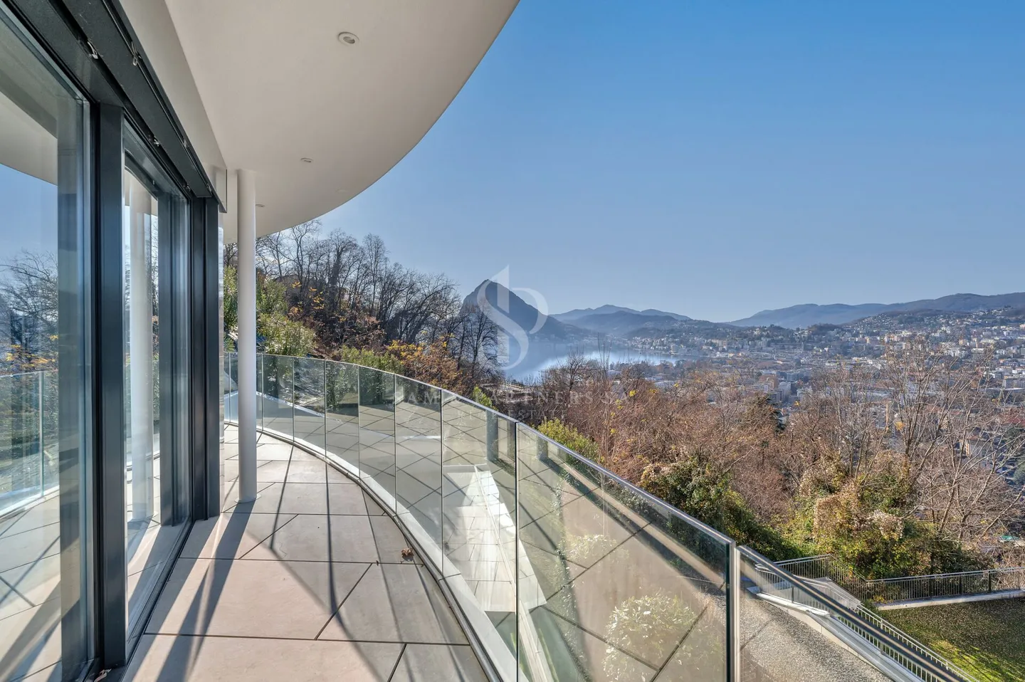 Villa moderne avec piscine - Photo 12 sur 16