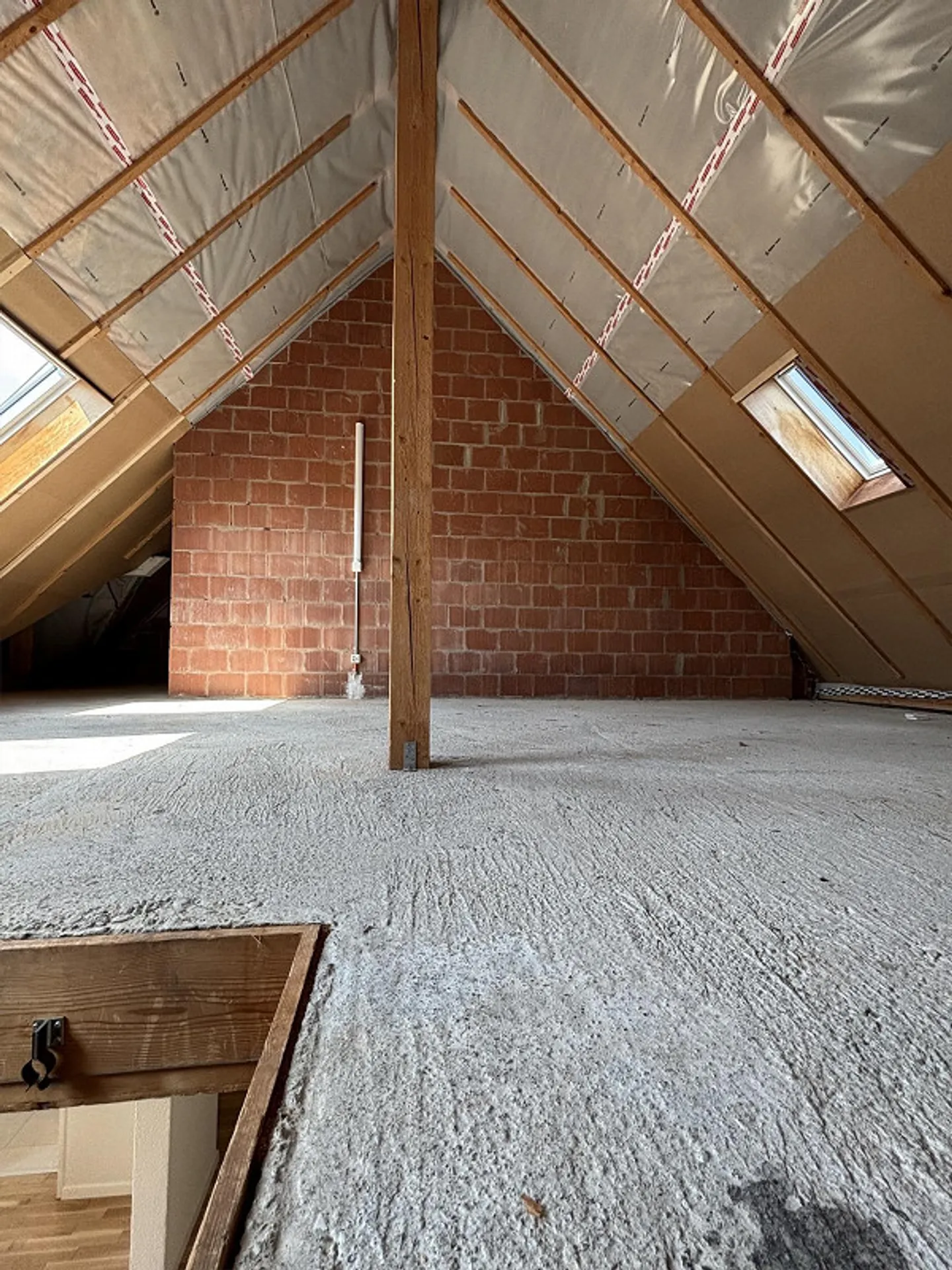 Completely renovated attic apartment for first occupancy - Photo 9 of 9