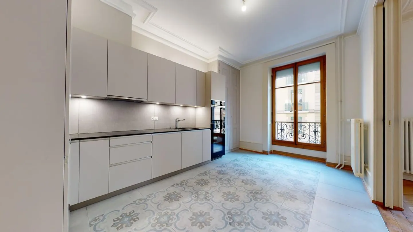 Magnifico appartamento di 5 stanze nel quartiere delle Banche - Foto 3 di 10