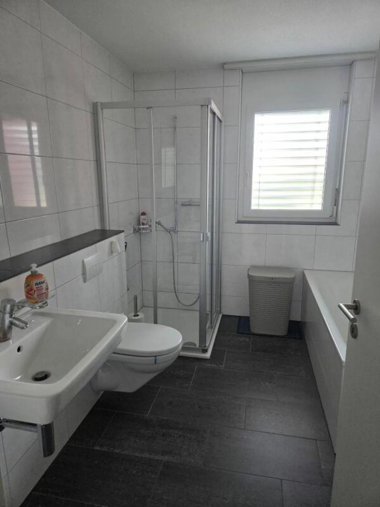 Appartamento luminoso e accogliente con 2,5 stanze al 1° piano - Foto 8 di 9