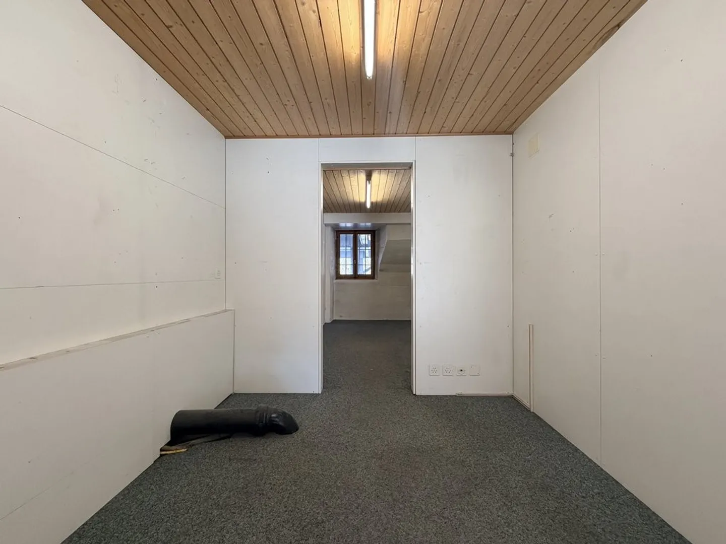 Lager, Erdgeschoss - Foto 3 von 3