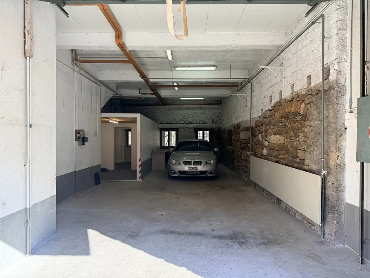 Lager, Erdgeschoss - Foto 2 von 3