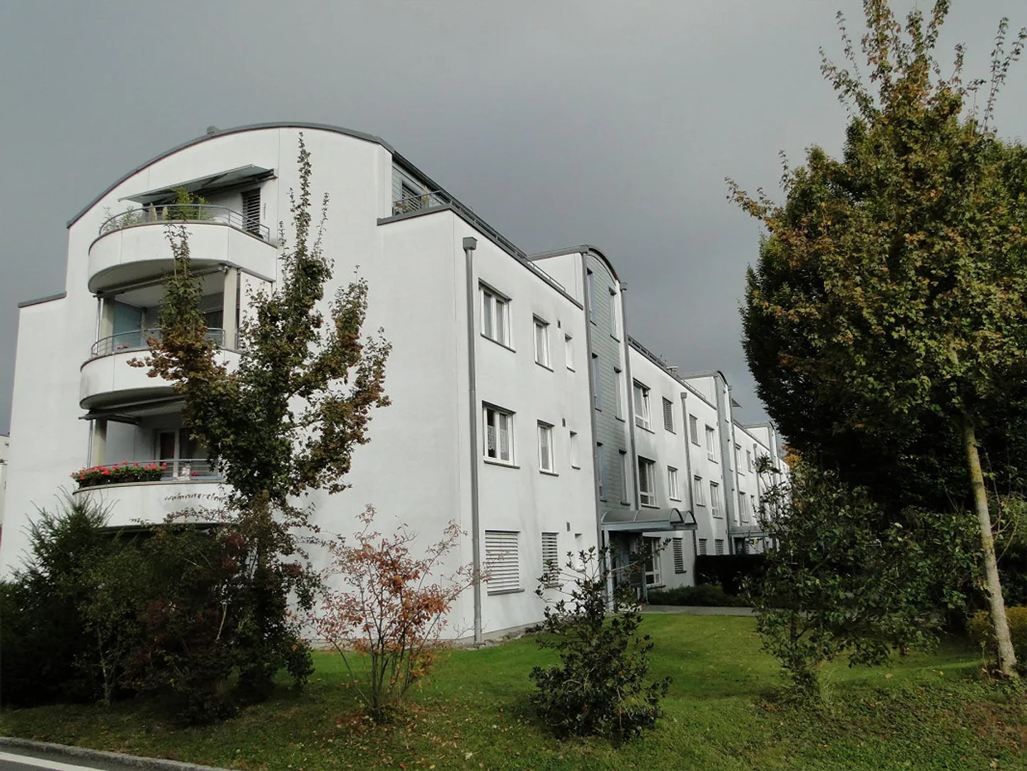 Appartamento pratico con bella vista - Foto 1 di 6