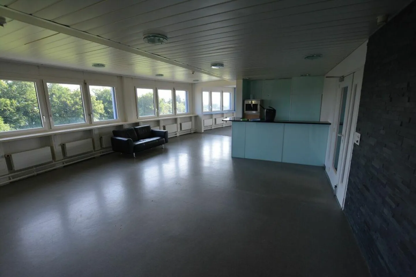 Bureaux attrayants au dernier étage et au 1er étage à partir de 20m2 à louer - Photo 6 sur 10