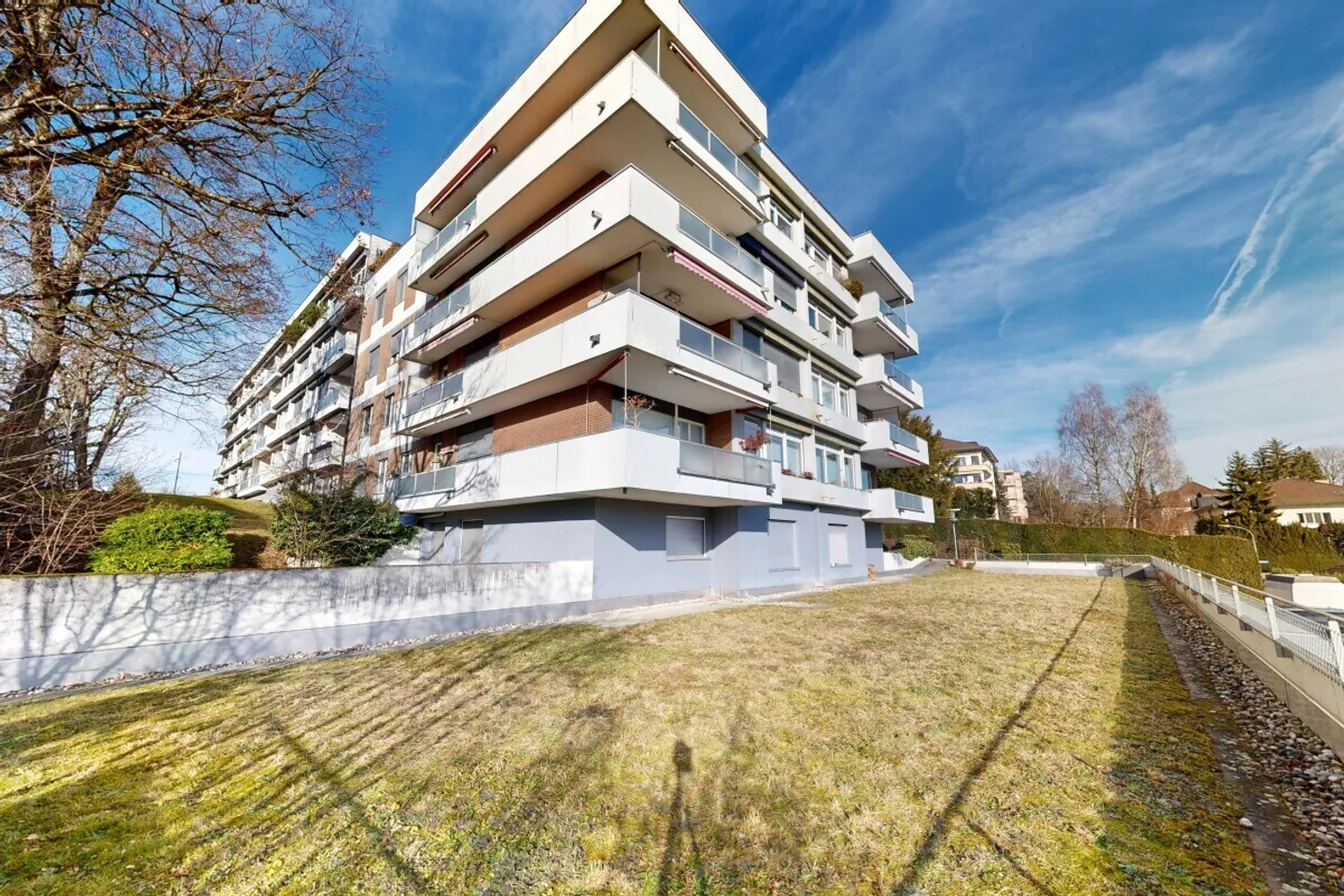 Exclusive Living in the Schosshalden Quarter of Bern - Photo 1 of 13