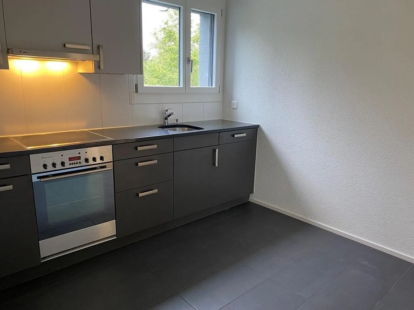 Belle appartement familial avec balcon - Photo 2 sur 5