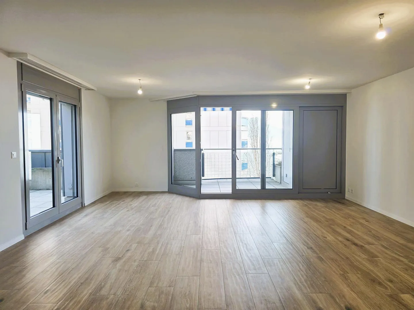 Magnificent 3.5-room duplex in Montreux with lake view - Photo 2 of 6