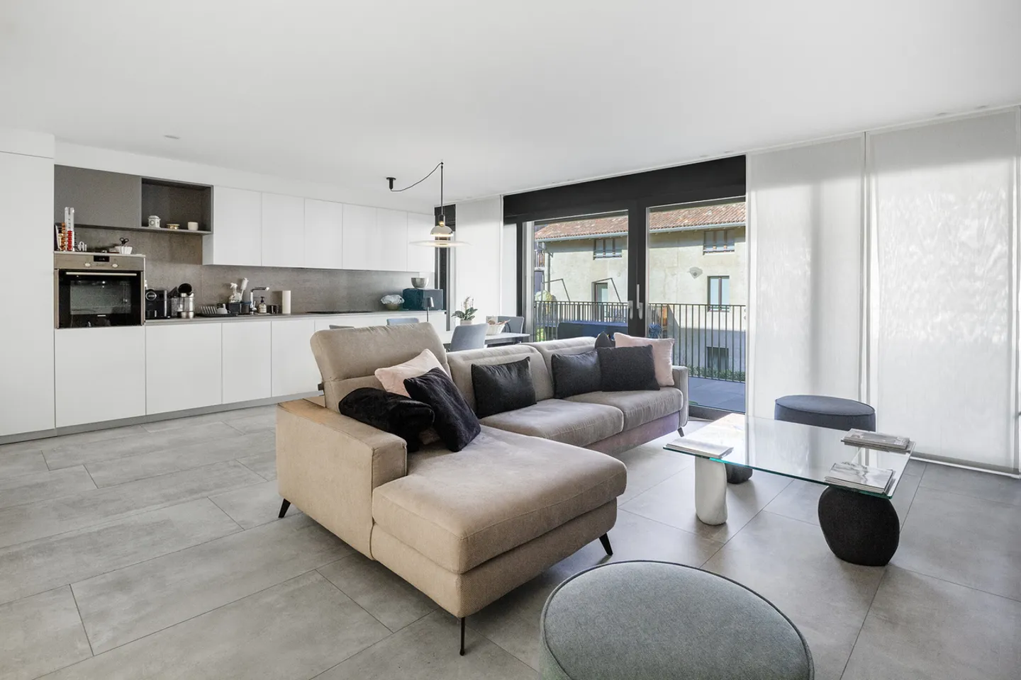 Stylish apartment in a residential complex with swimming pool - Photo 1 of 12