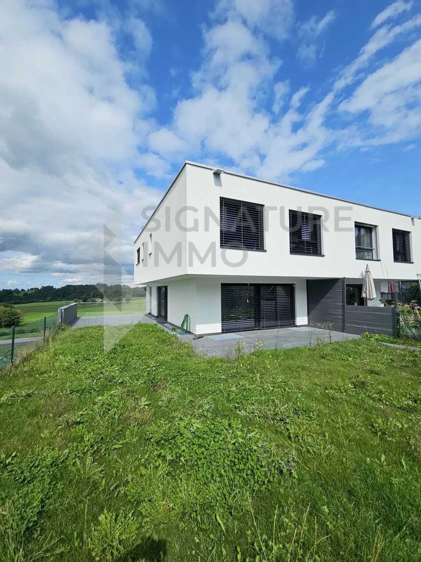 Magnifica villa con grande giardino di 5,5 stanze nel cuore della natura! - Foto 2 di 22