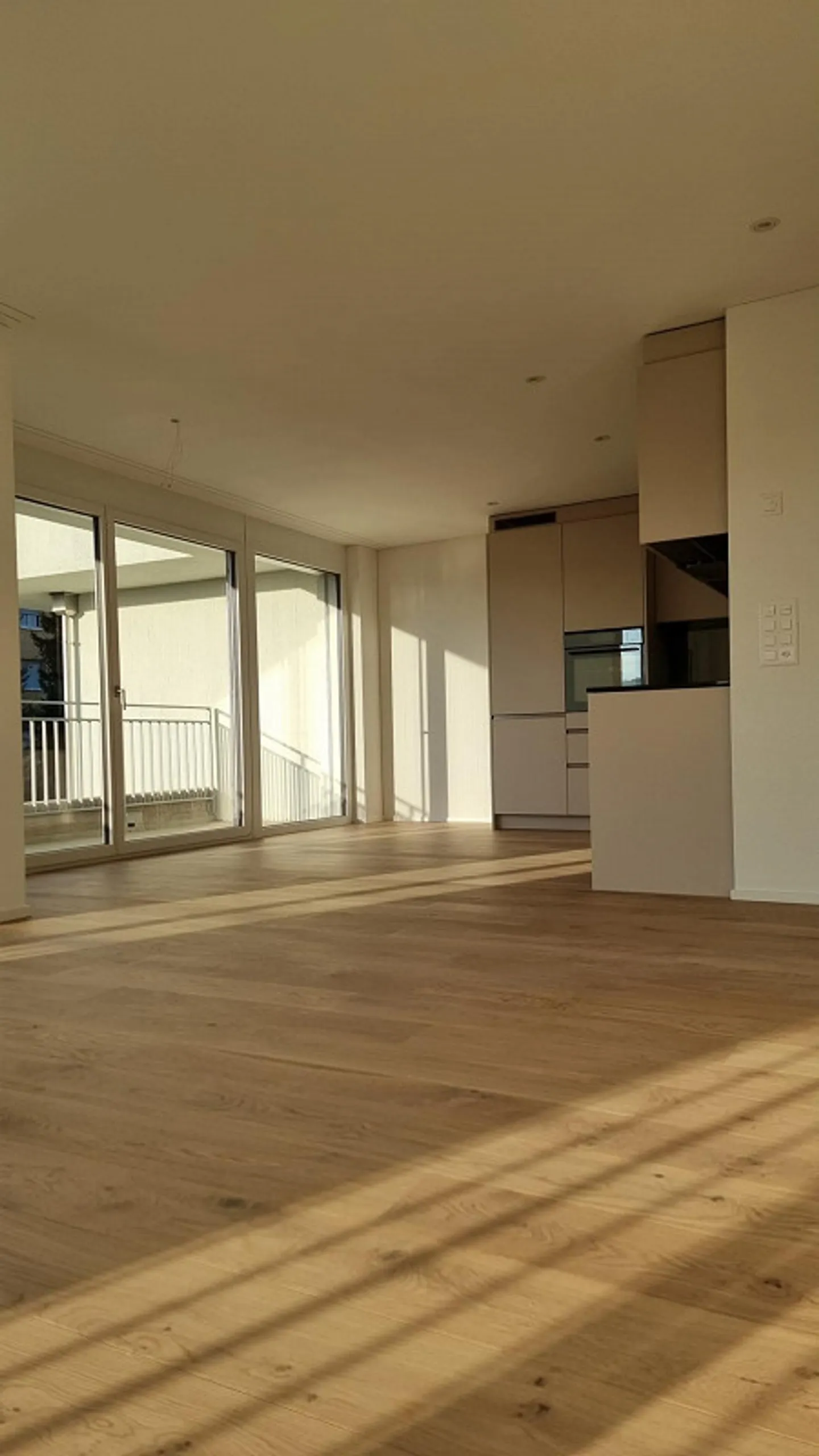 Helle Wohnung mit Balkon - Foto 6 von 15