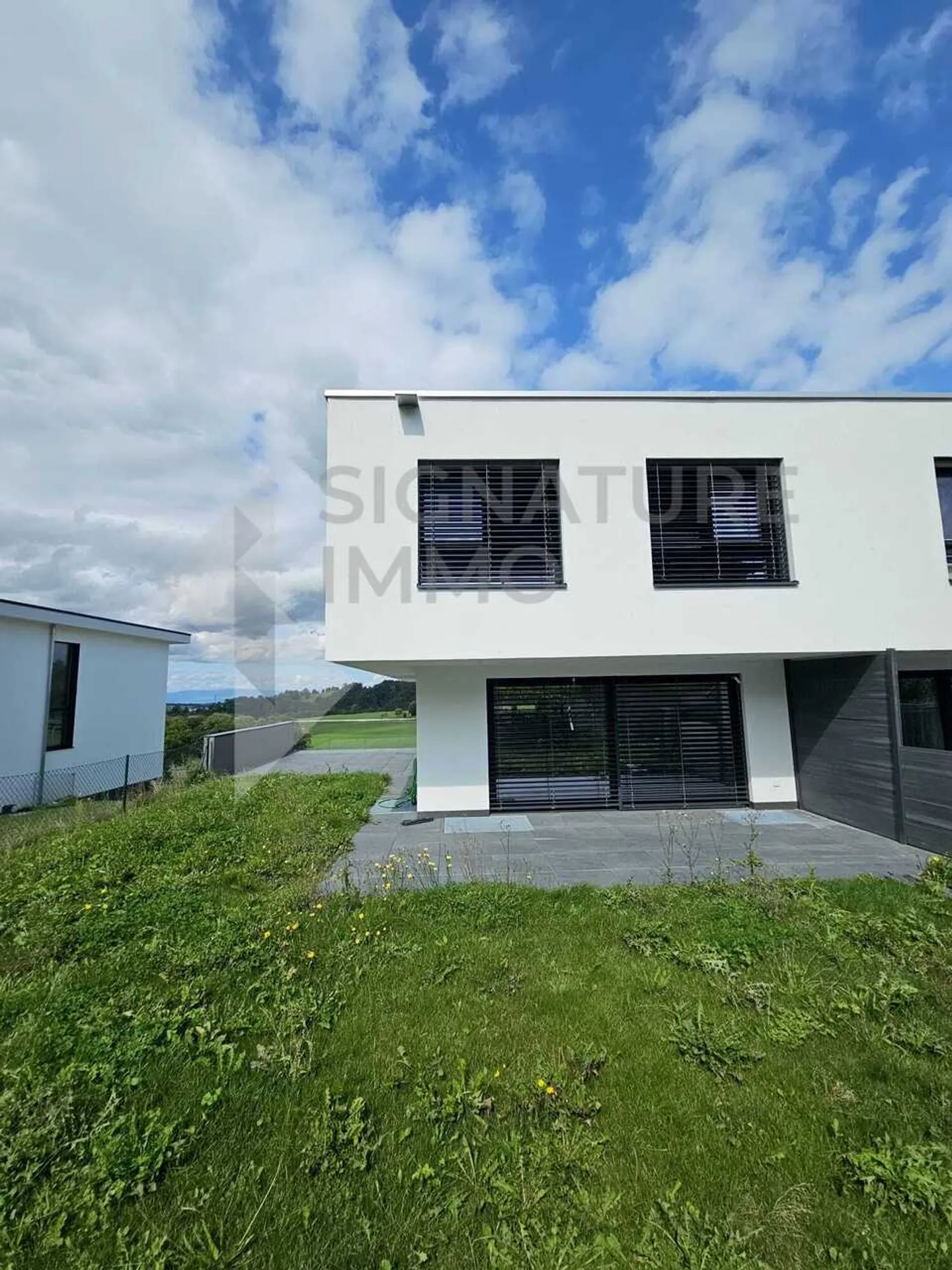 Magnifica villa con grande giardino di 5,5 stanze nel cuore della natura! - Foto 3 di 22