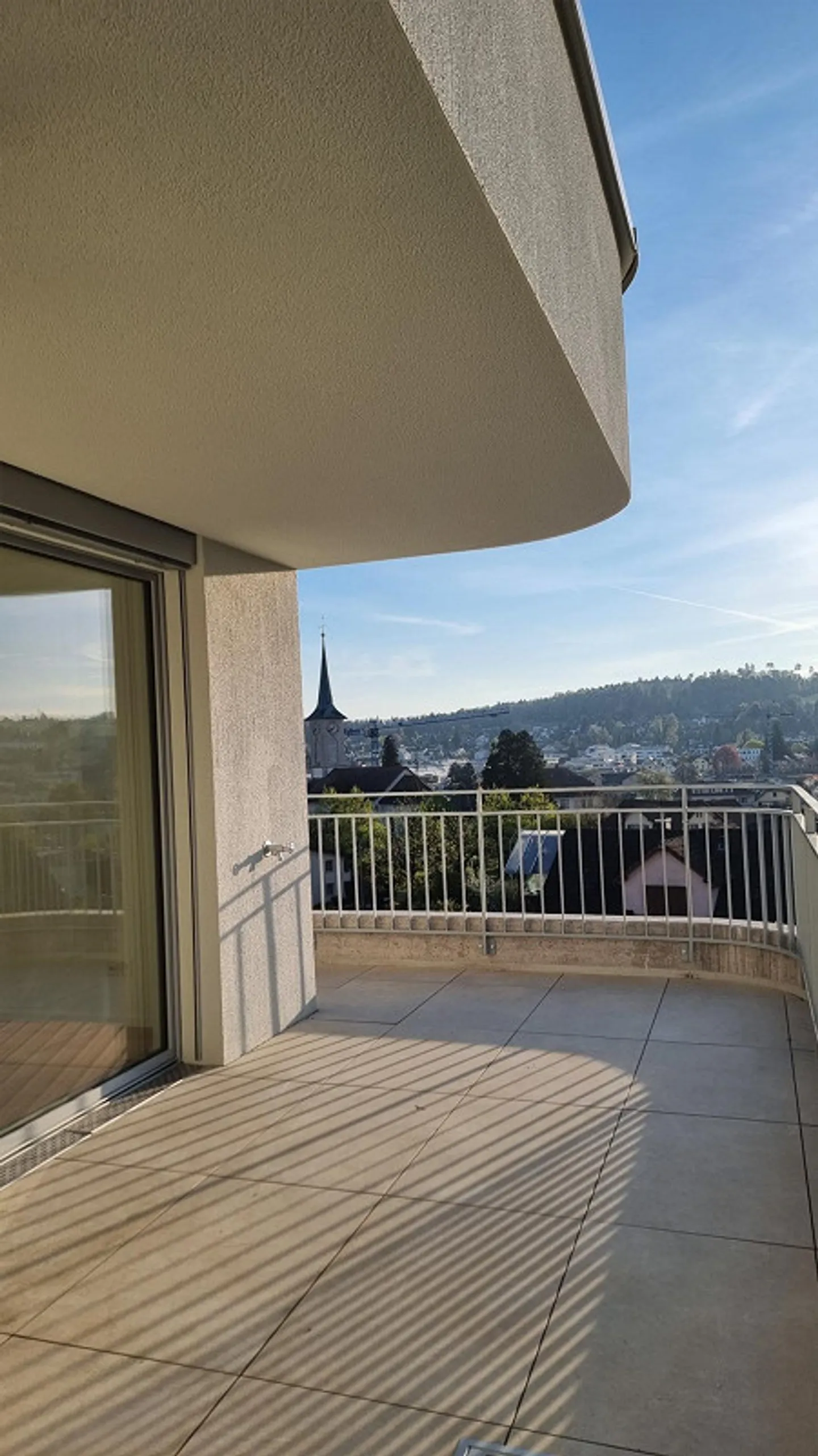 Helle Wohnung mit Balkon - Foto 14 von 15