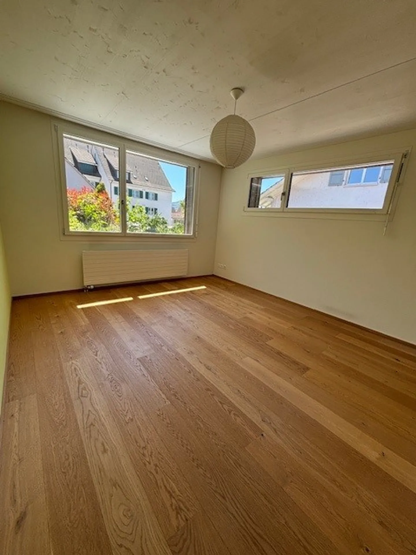 Ein Ort zum Ankommen: Idyllisches 3.5-Zimmer-Einfamilienhaus mit Garten - Photo 19 of 33