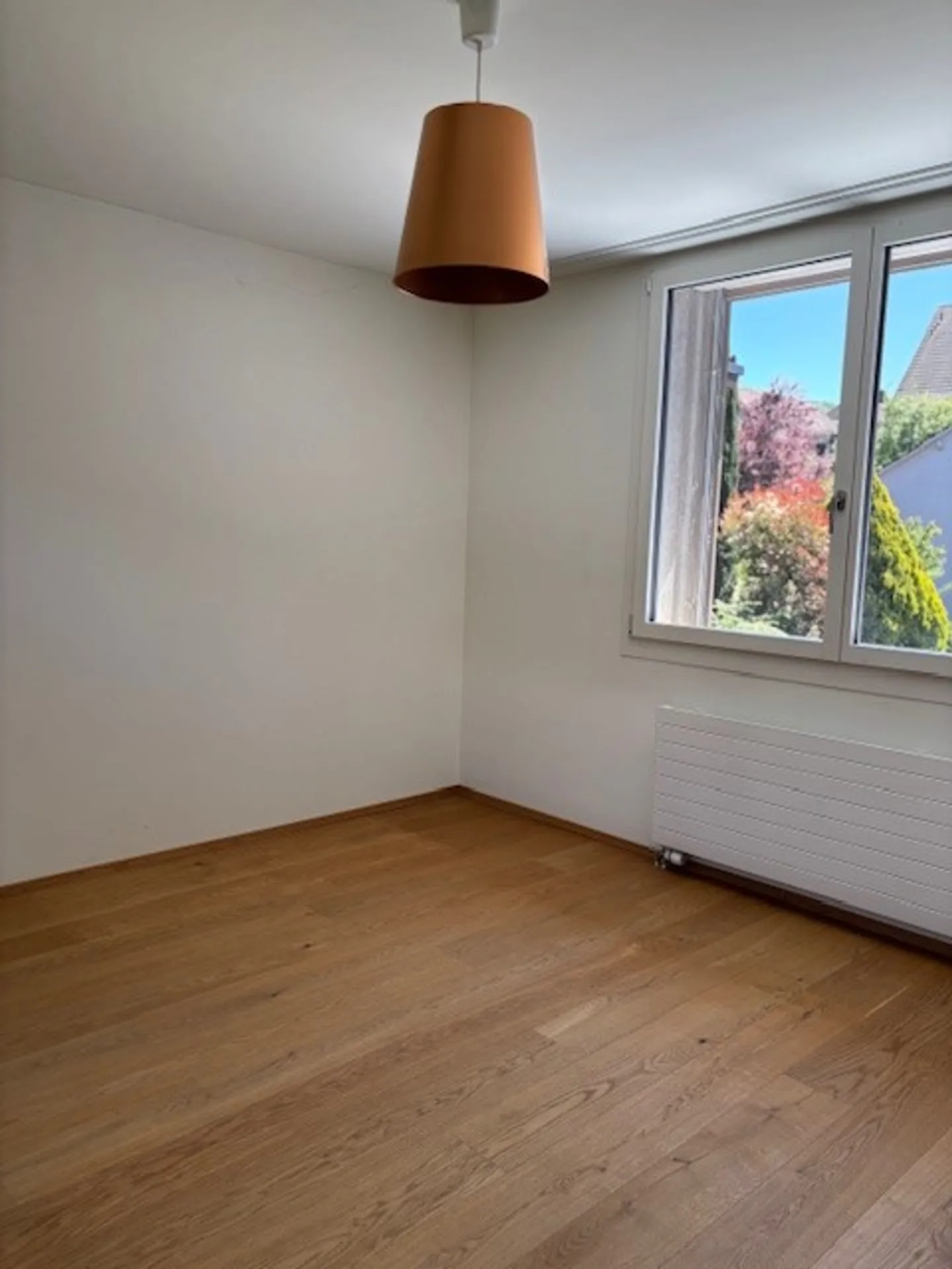 Ein Ort zum Ankommen: Idyllisches 3.5-Zimmer-Einfamilienhaus mit Garten - Photo 21 of 33