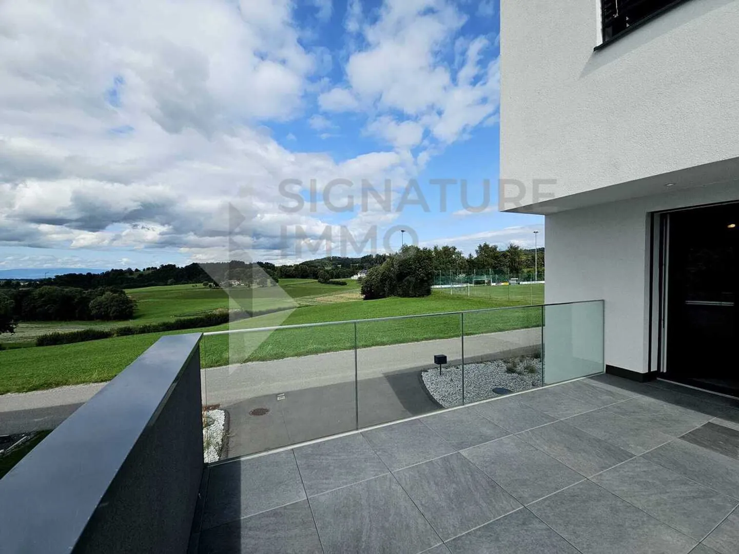 Magnifica villa con grande giardino di 5,5 stanze nel cuore della natura! - Foto 4 di 22