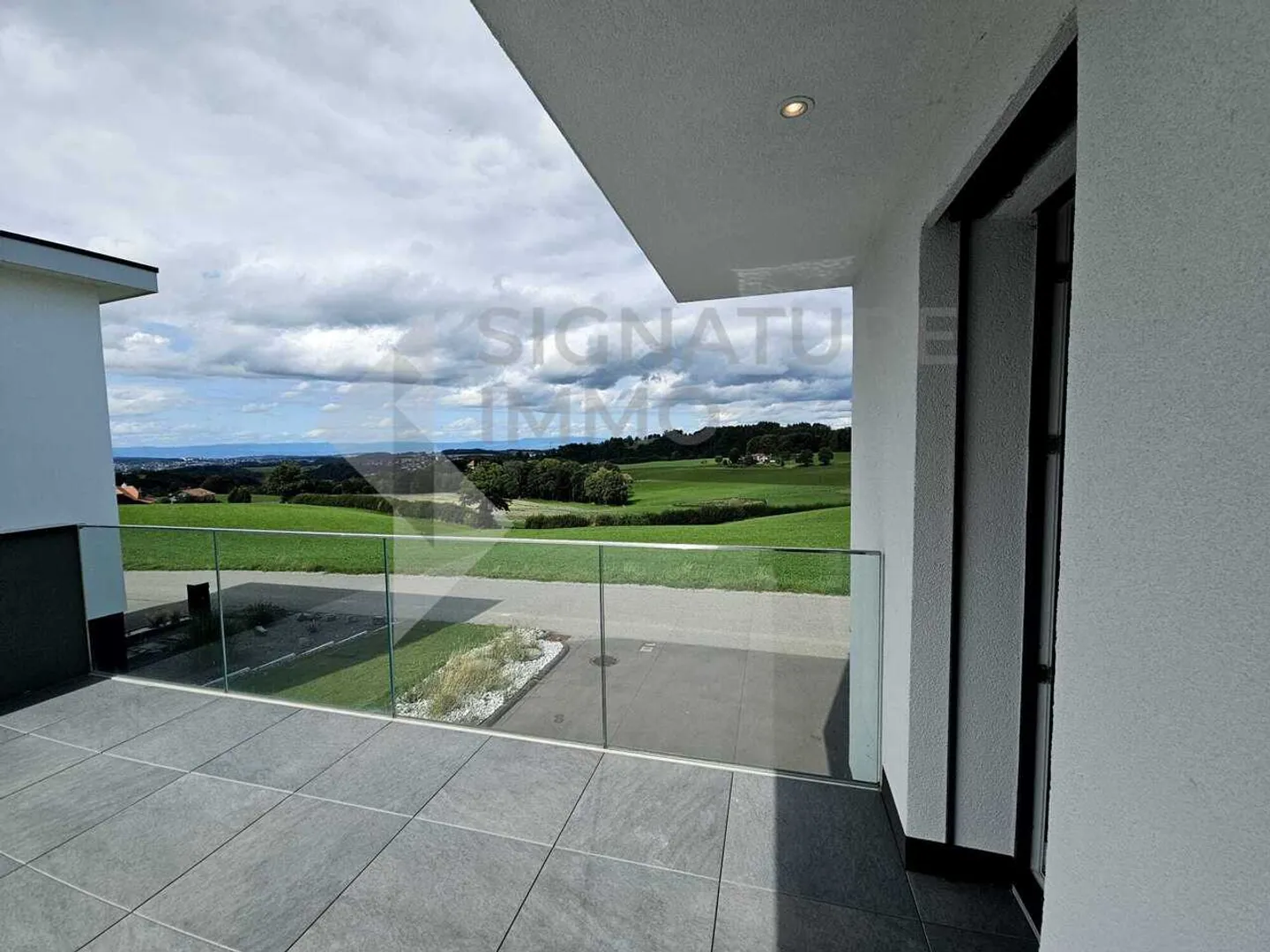 Magnifica villa con grande giardino di 5,5 stanze nel cuore della natura! - Foto 5 di 22