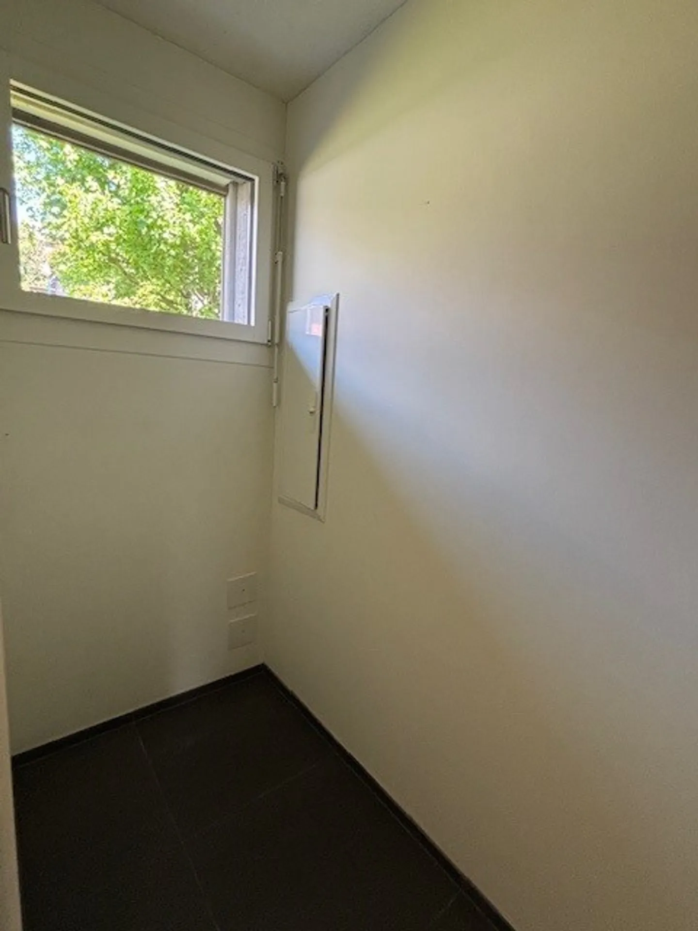Ein Ort zum Ankommen: Idyllisches 3.5-Zimmer-Einfamilienhaus mit Garten - Photo 30 of 33