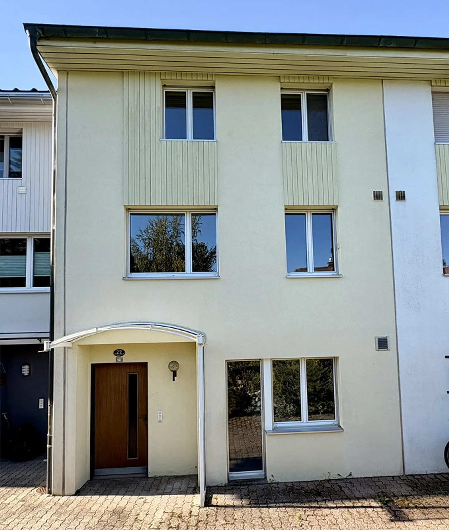 Maison individuelle avec une disposition des pièces passionnante - Photo 2 sur 13