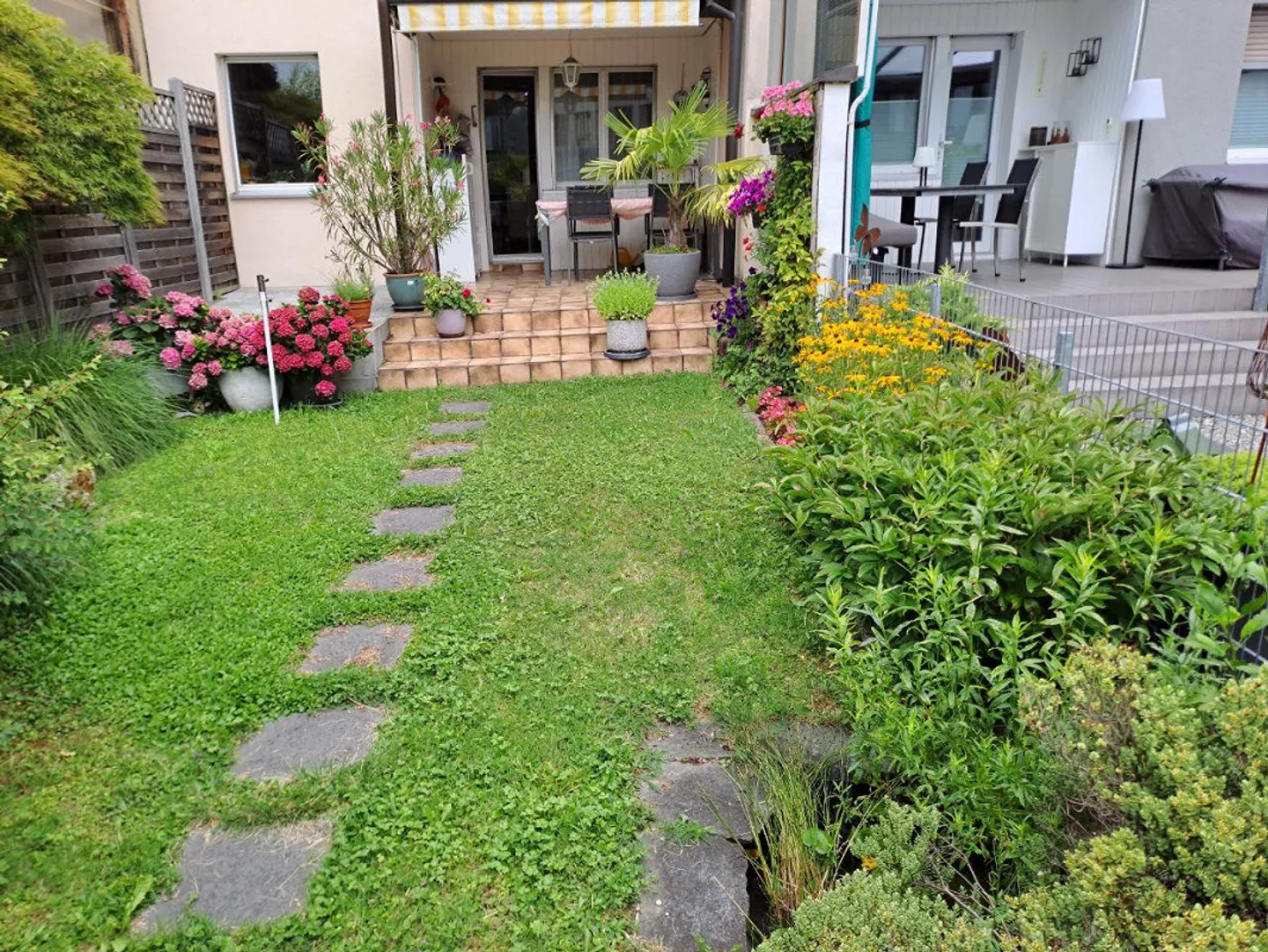 Maison individuelle avec une disposition des pièces passionnante - Photo 4 sur 13
