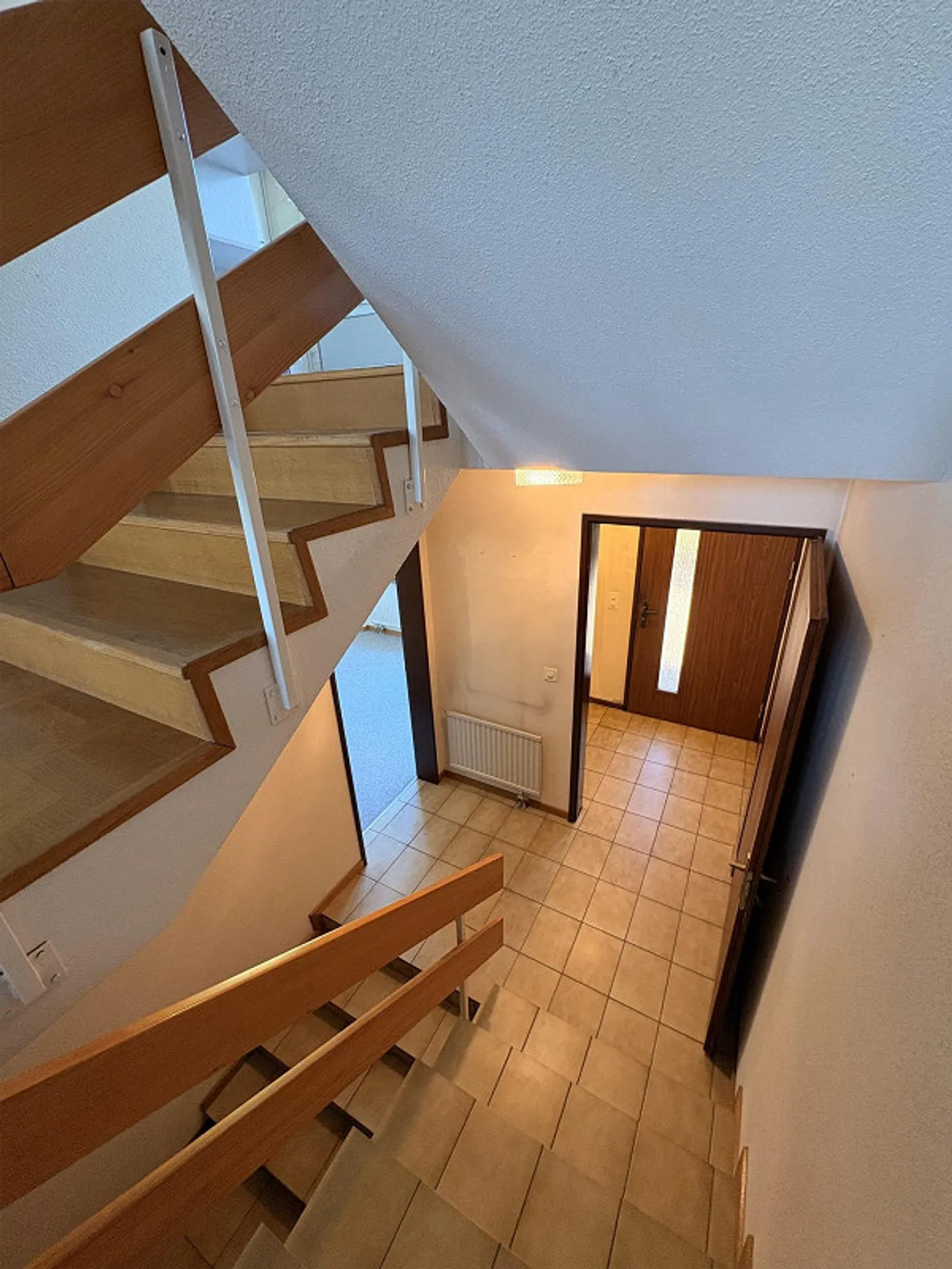 Maison individuelle avec une disposition des pièces passionnante - Photo 5 sur 13