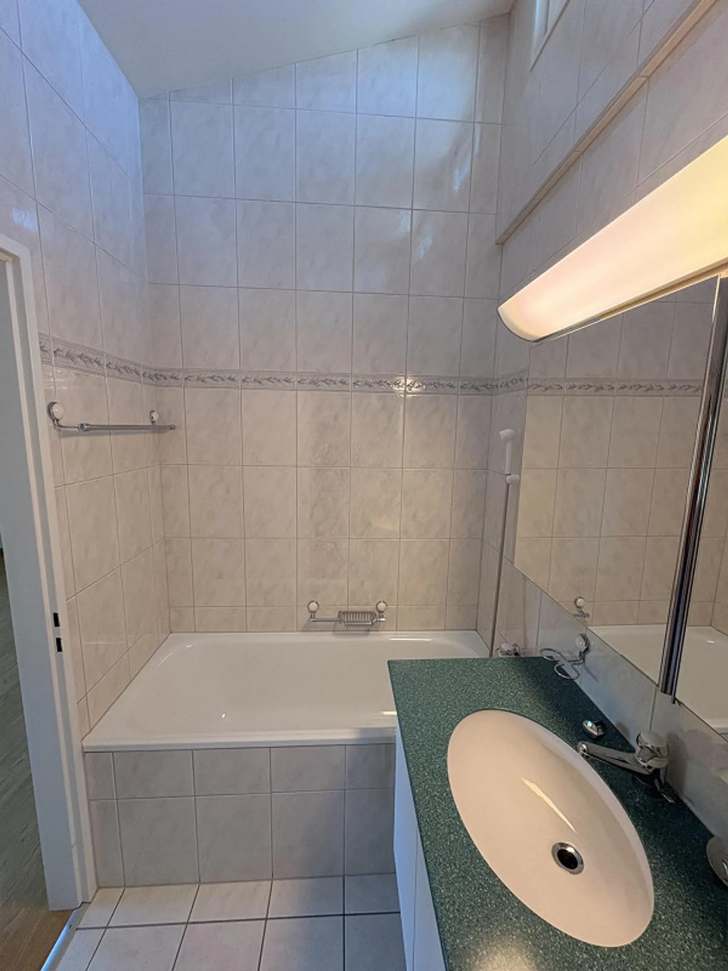 Maison individuelle avec une disposition des pièces passionnante - Photo 11 sur 13