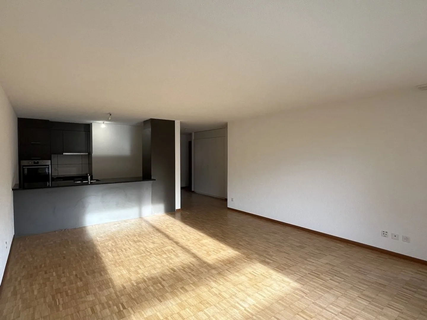 BÖSINGEN (FR) - freshly renovated 4.5-room apartment in Bösingen - Photo 4 of 9