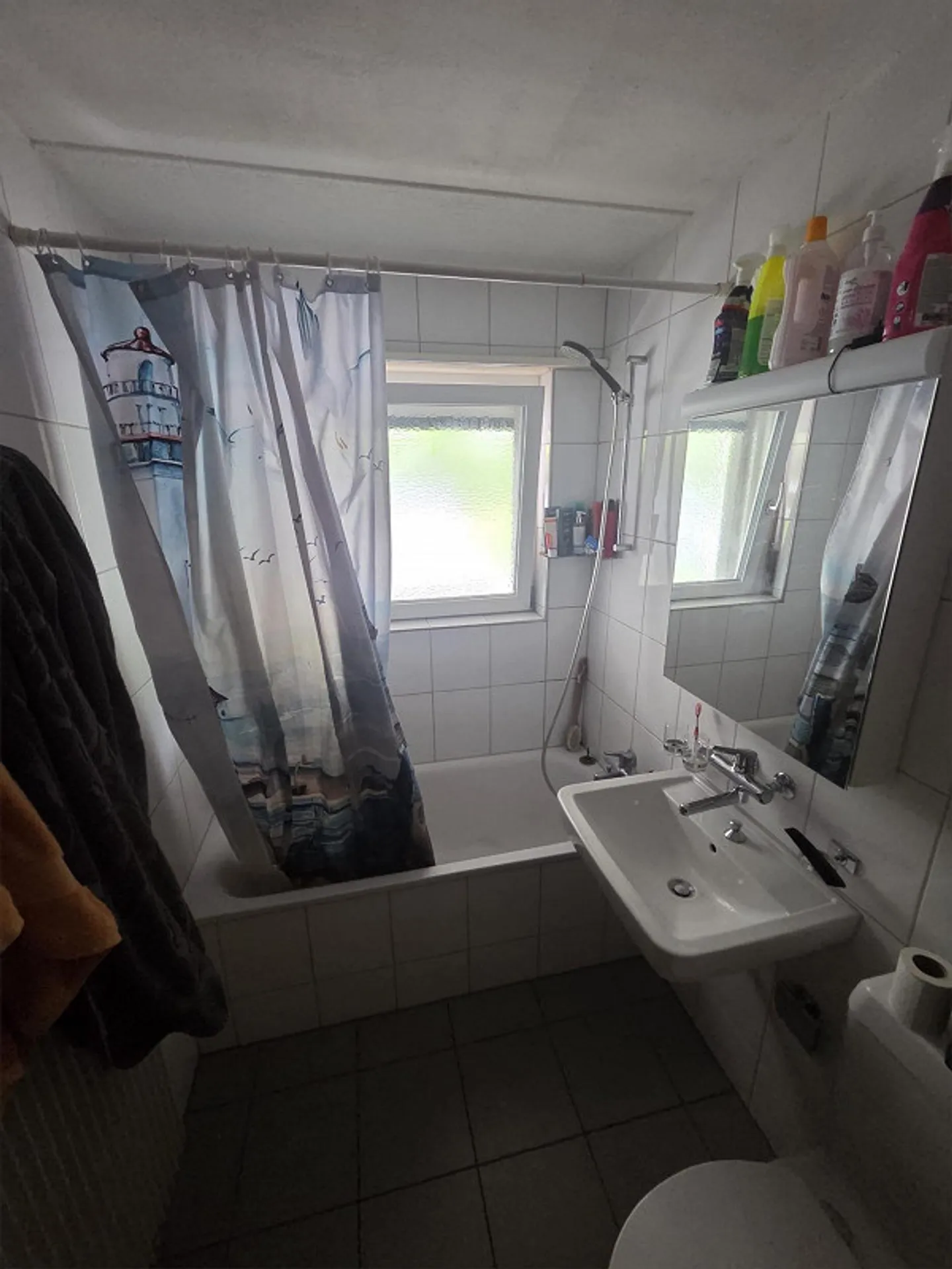 Charmante appartement de 2,5 pièces avec balcon à Balsthal - Photo 4 sur 4