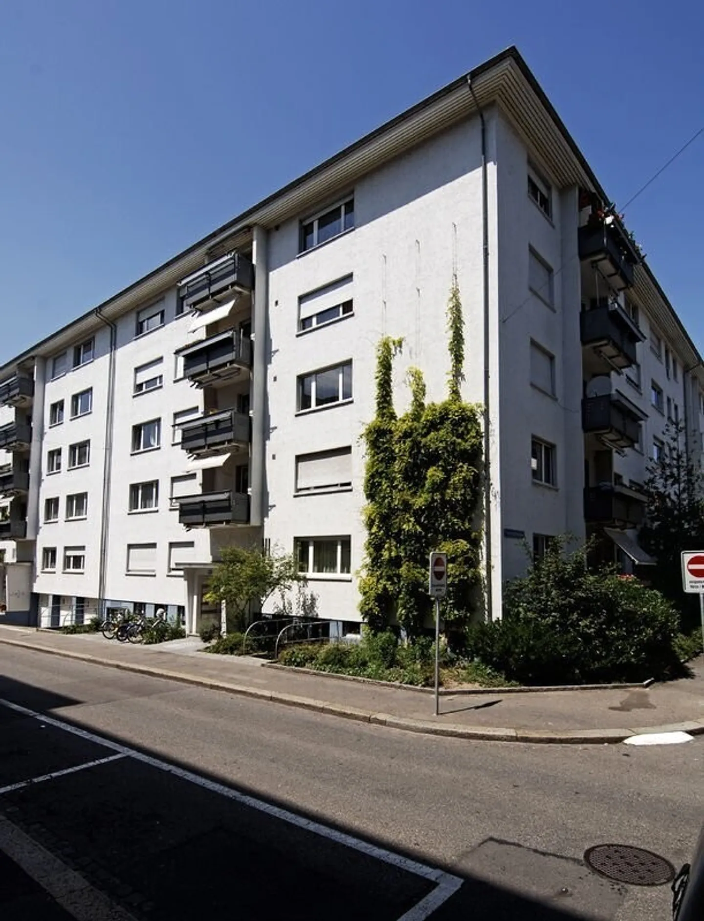 Your new apartment in the center of Basel - Photo 1 of 5