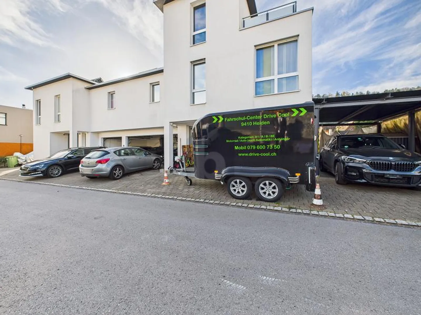 MODERN AND TOP LOCATION - IDEAL FOR TWO GENERATIONS - Photo 2 of 6