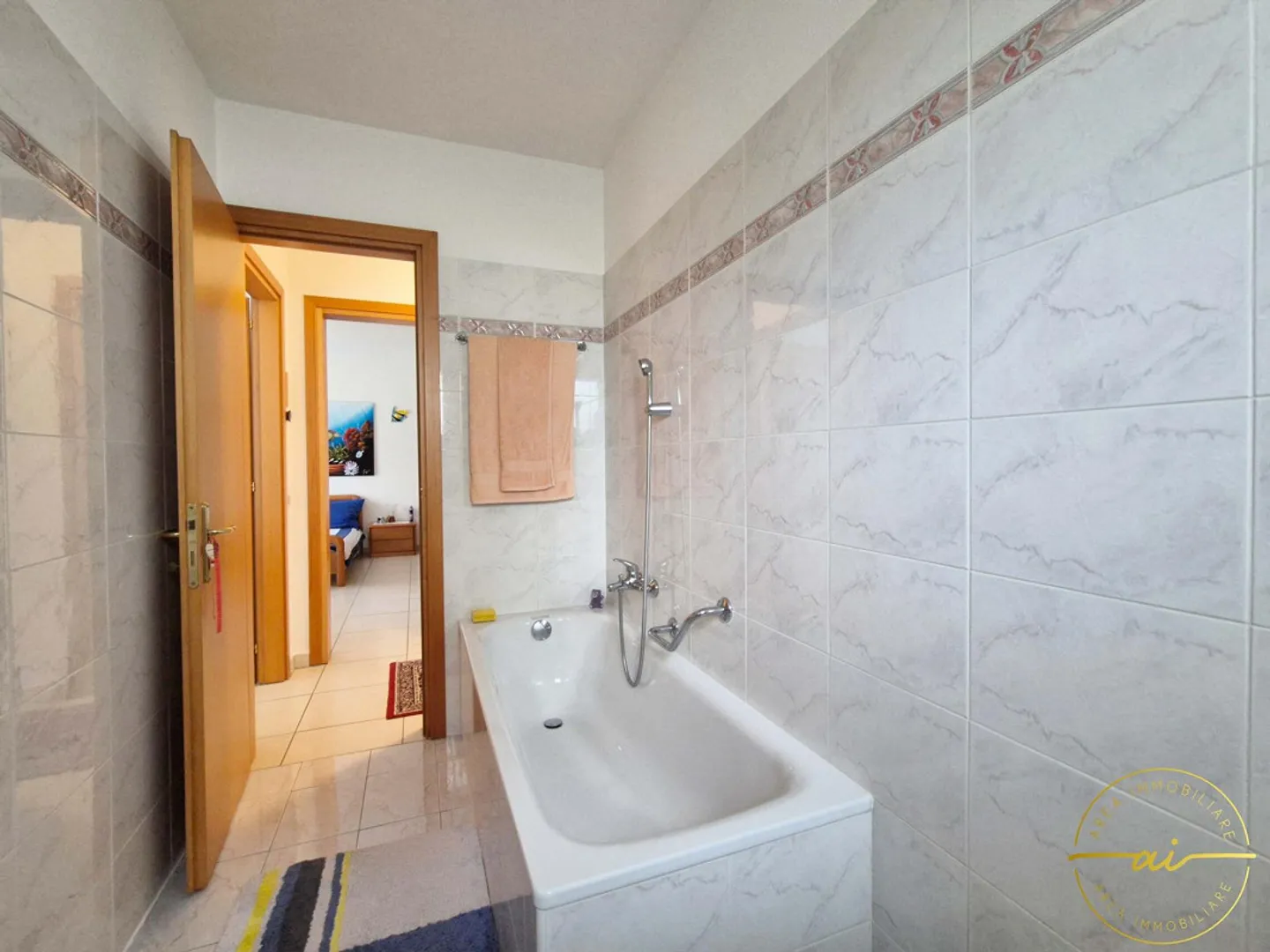 HELLER ENDE HAUS MIT 5,5 ZIMMERN IM GRÜNEN - Foto 13 von 13