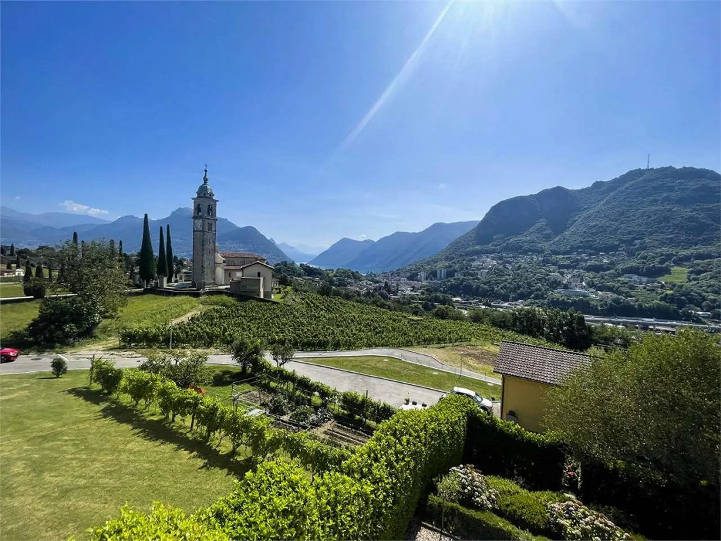 Collina d'Oro - MÖGLICHKEIT FÜR ZWEITWOHNSITZ - Foto 2 von 13