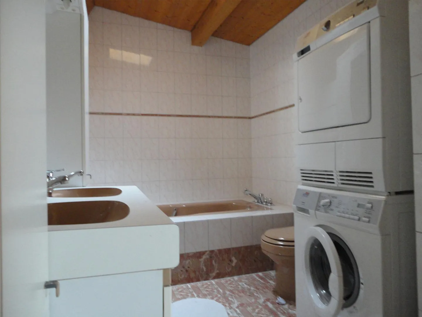 Maison multi-familiale avec espace commercial - Photo 13 sur 15