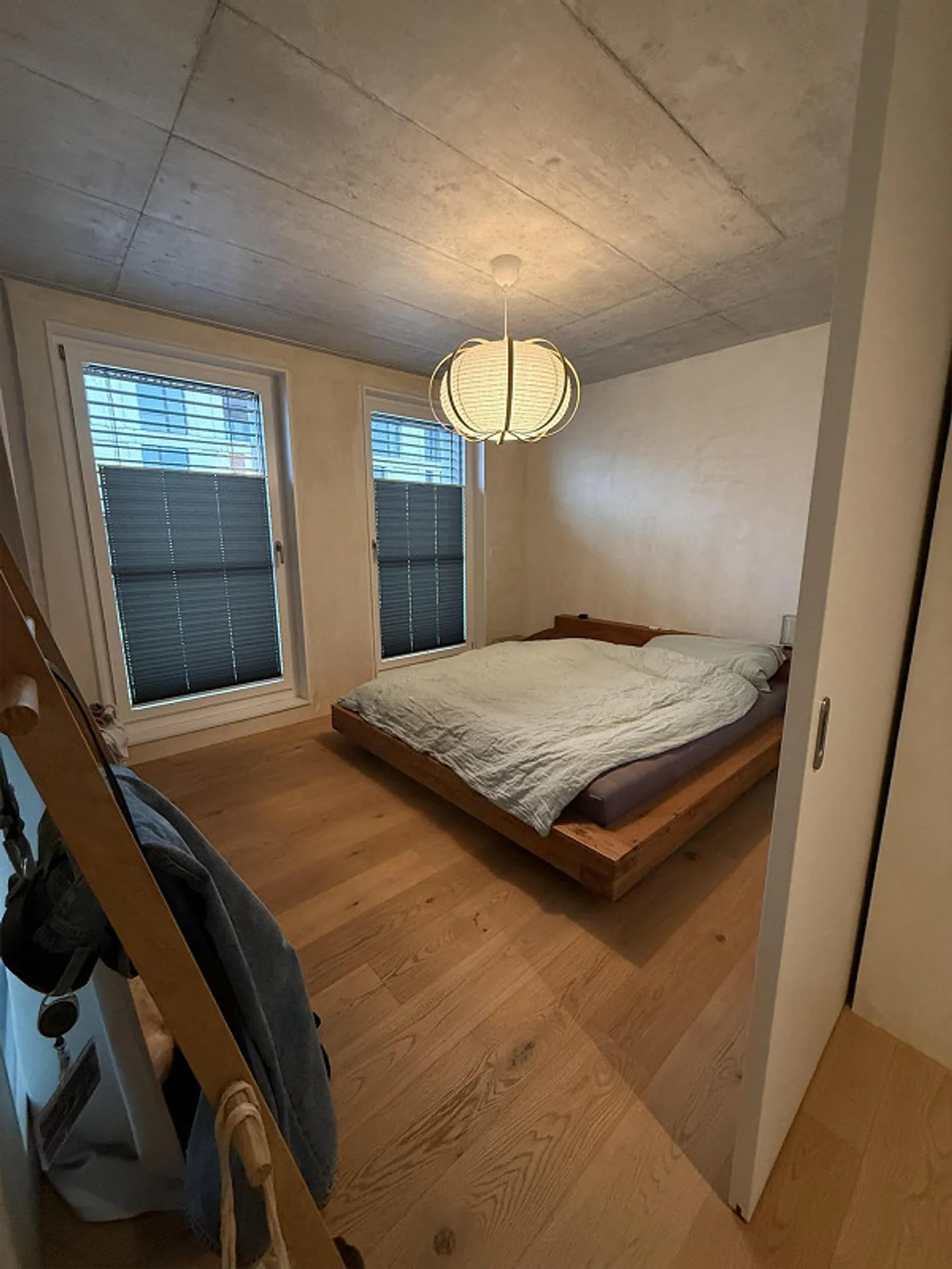 Appartement moderne de 2.5 pièces avec loggia - Photo 5 sur 7