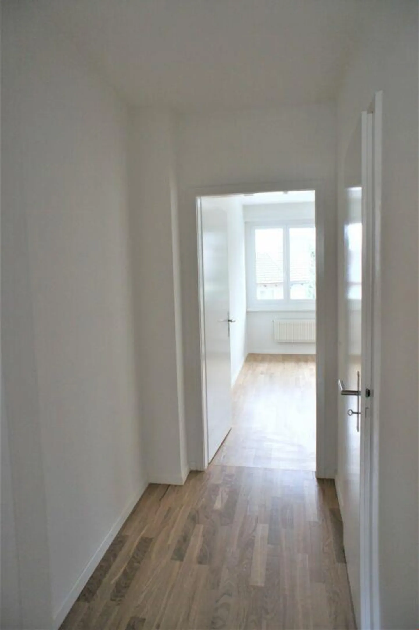 Appartement moderne avec balcon - Photo 9 sur 12