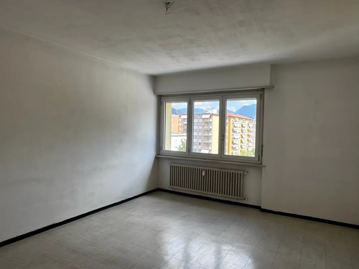 Chiasso - appartement 3.5 pièces à louer au cinquième et au deuxième étage - Photo 4 sur 7