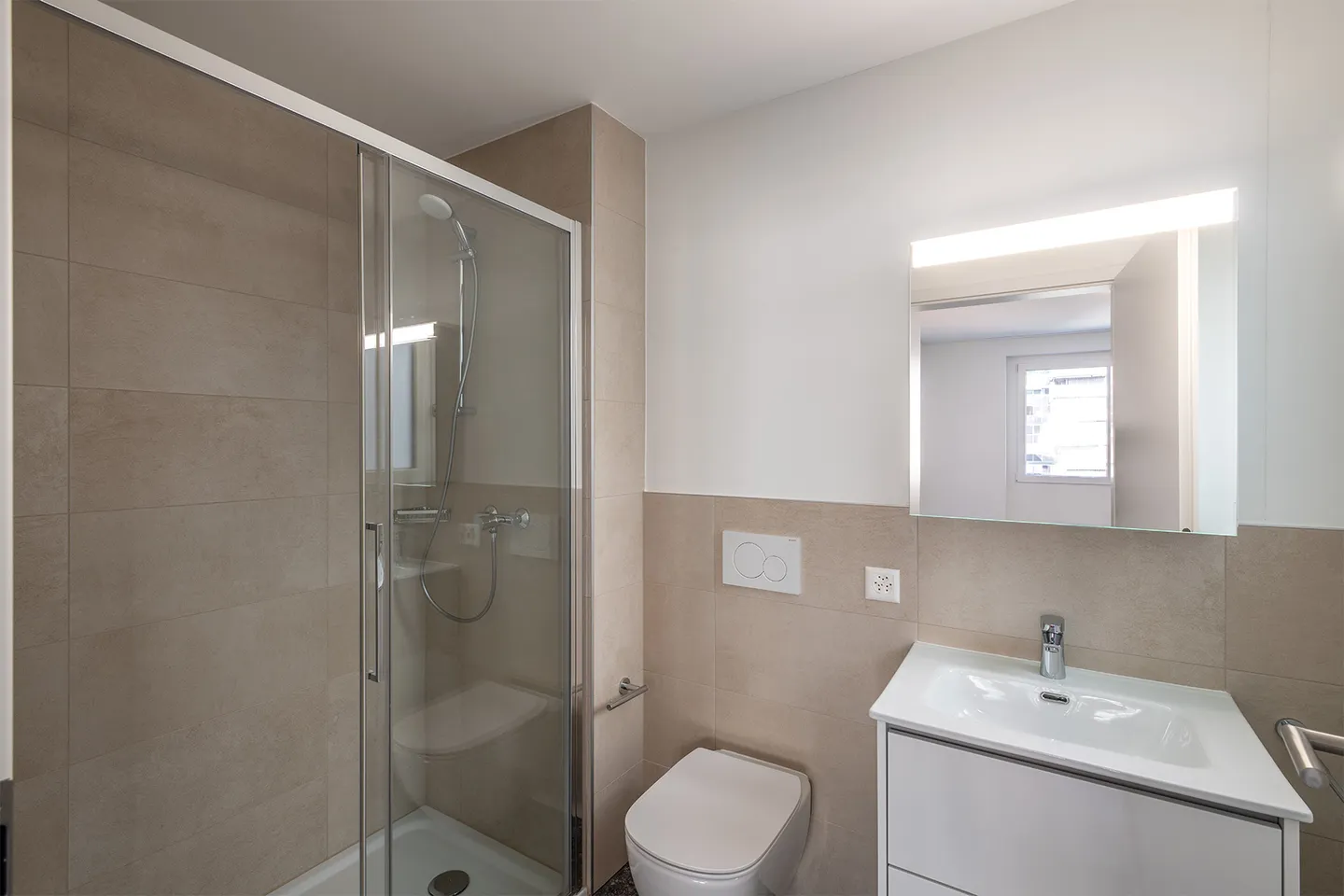 Modern 2.5 rooms in a strategic area - Photo 3 of 5