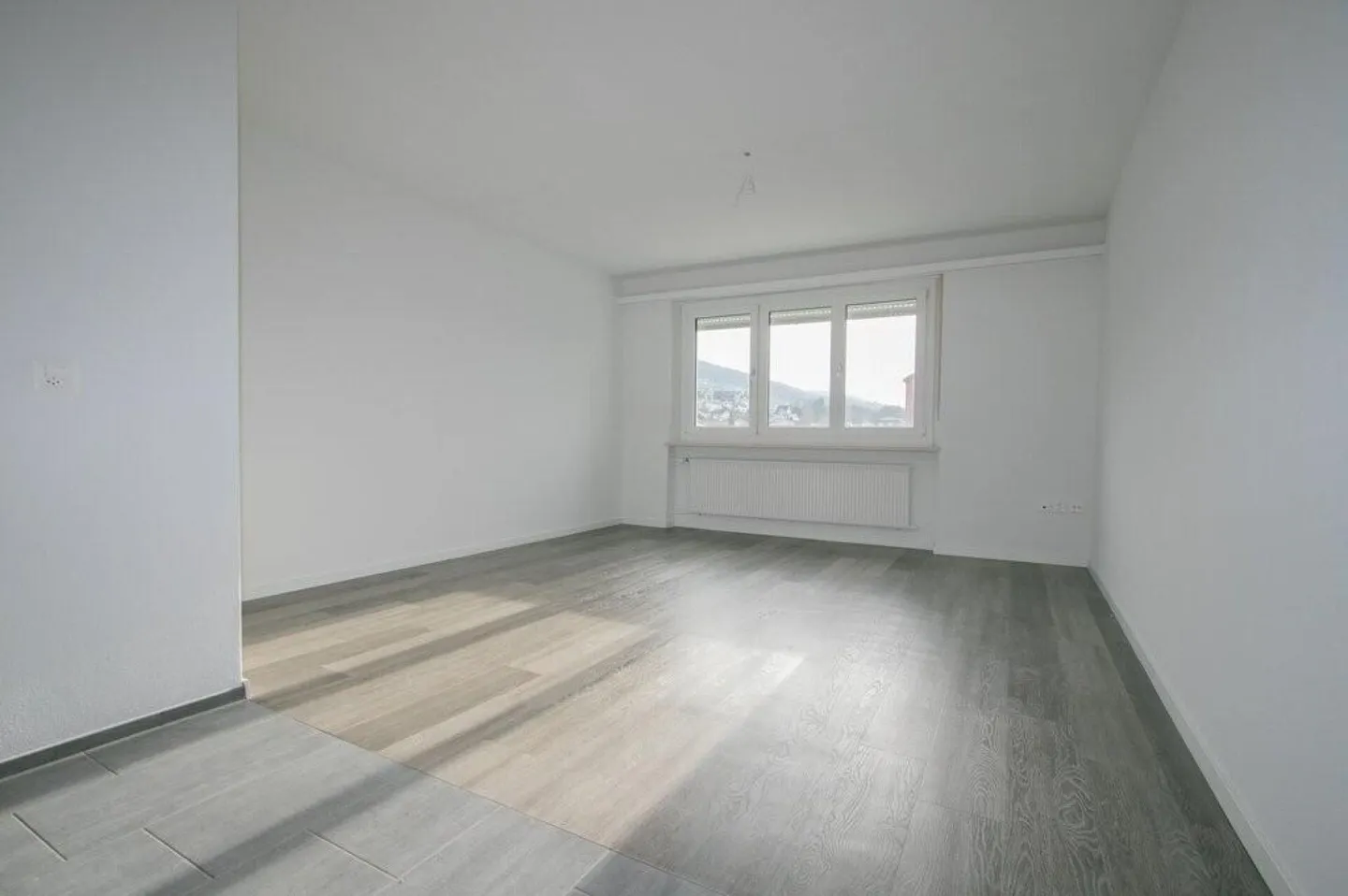 Modern apartment in the immediate vicinity of the lake - Photo 2 of 5