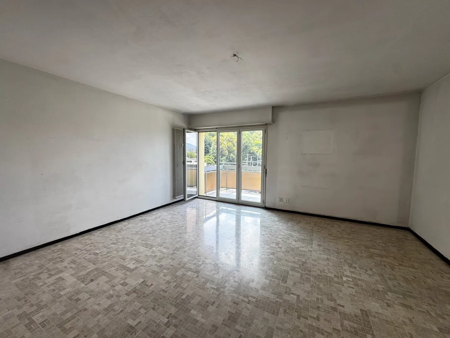 Chiasso - appartement 3.5 pièces à louer au cinquième et au deuxième étage - Photo 5 sur 7