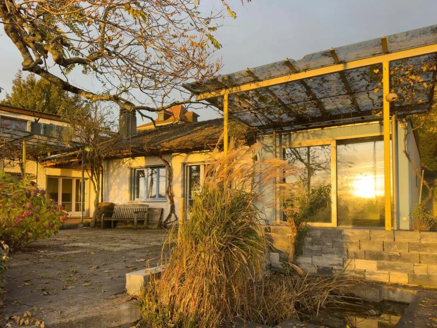 Maison individuelle de 8,5 pièces avec de nombreuses possibilités dans un emplacement magnifique à Worb - Photo 3 sur 30