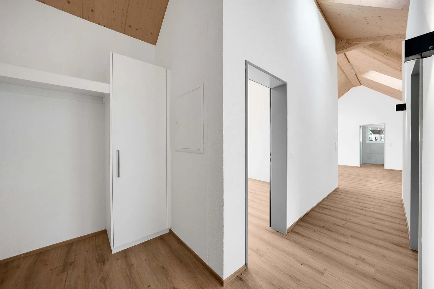 Appartement sous les combles de 3,5 pièces - Photo 3 sur 11