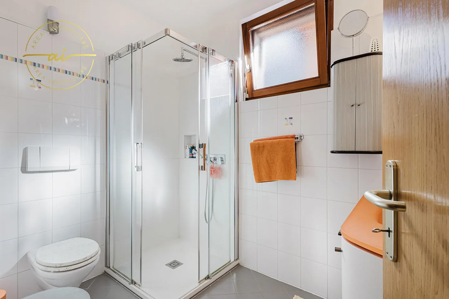 PRACHTVOLLES HAUS MIT GARTEN ZWEI SCHRITTE VOM SEE ENTFERNT - Foto 13 von 13