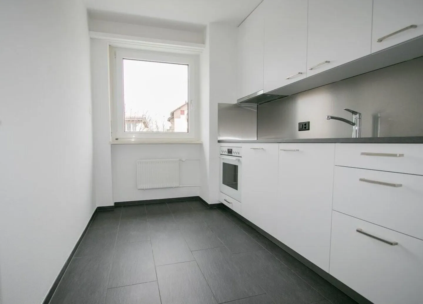Modern apartment in the immediate vicinity of the lake - Photo 4 of 5