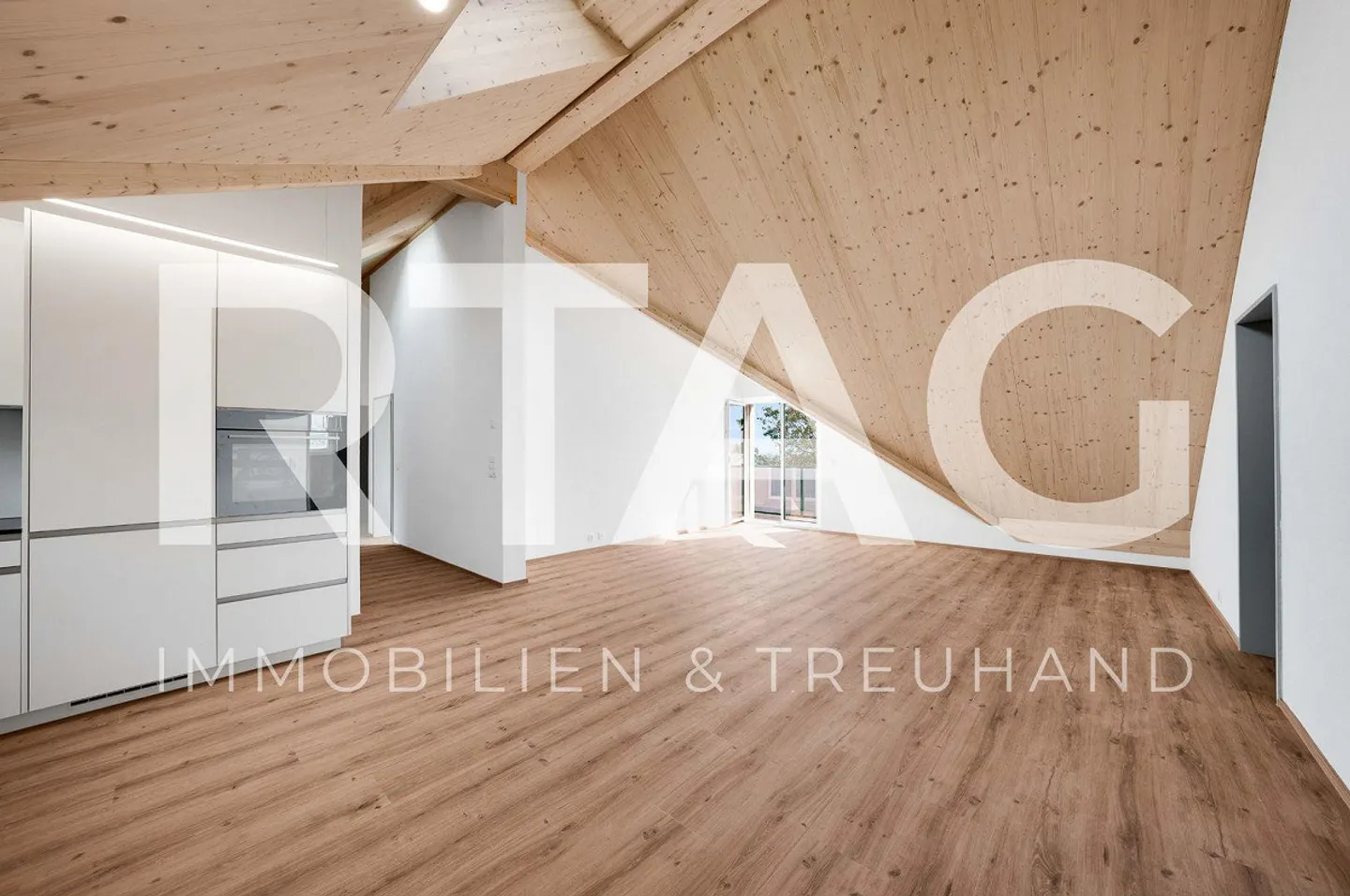 Appartement sous les combles de 3,5 pièces - Photo 1 sur 11