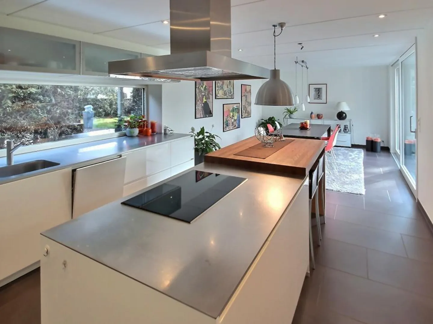 In very good condition and quiet - Photo 5 of 11