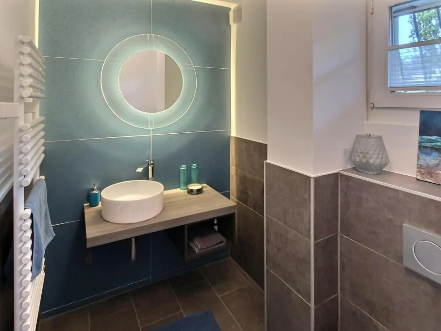 In very good condition and quiet - Photo 6 of 11