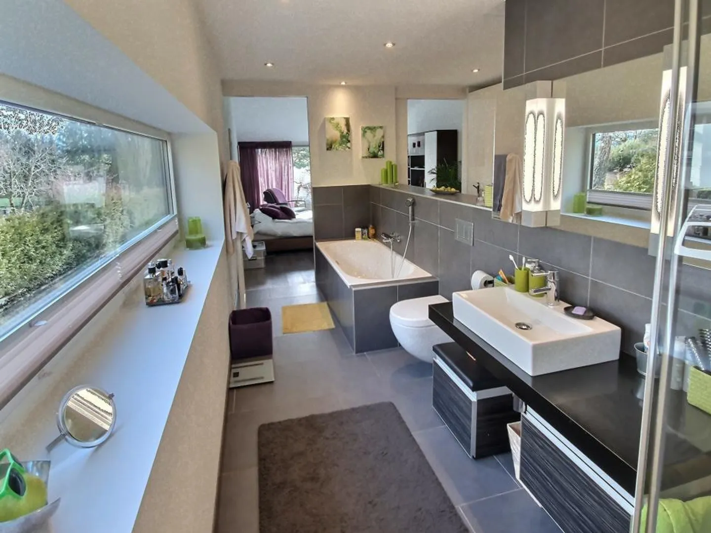 In very good condition and quiet - Photo 8 of 11