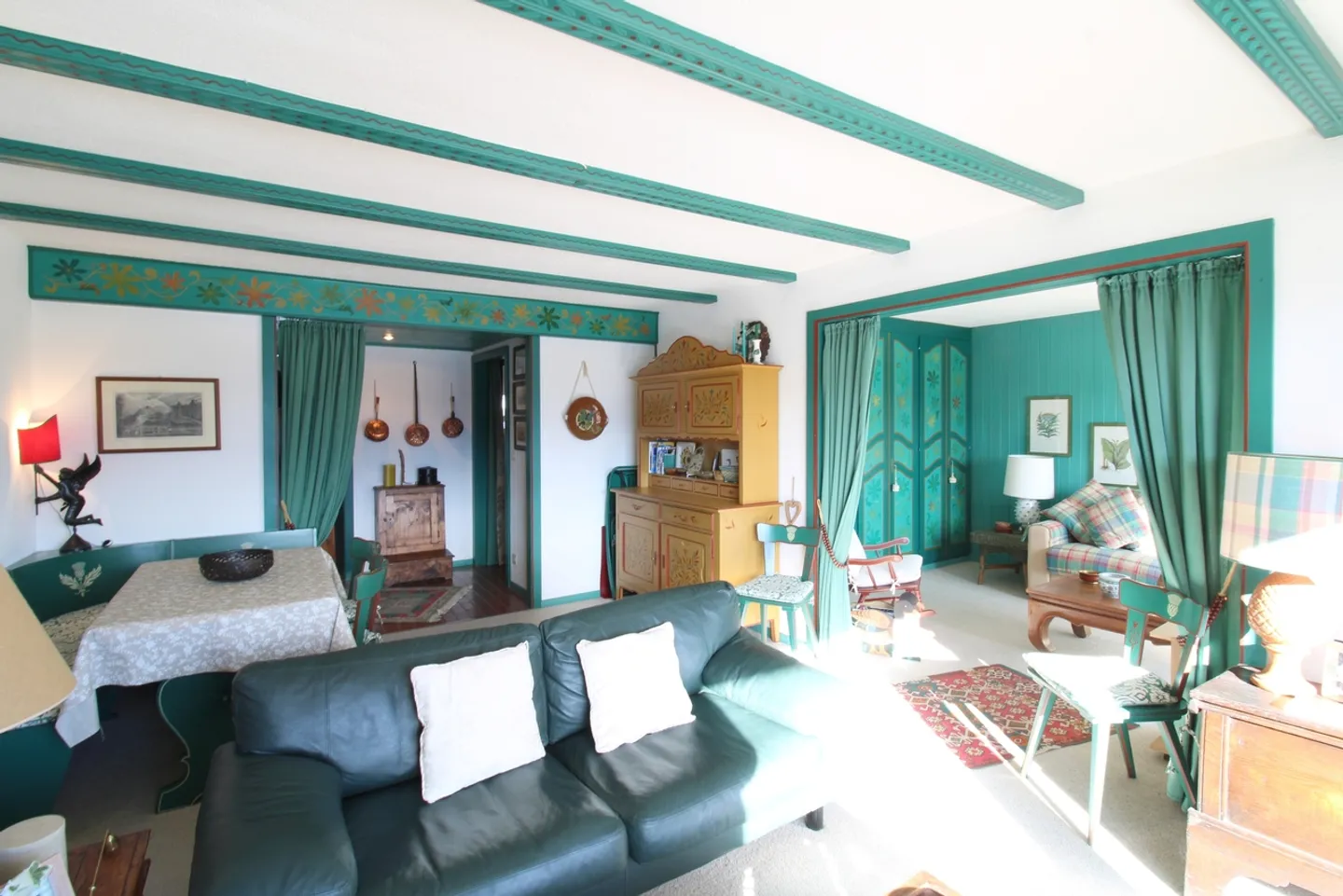 Schöne 3-Zimmer-Wohnung, die von Sonnenlicht durchflutet wird, mit herrlichem Blick - Foto 3 von 8