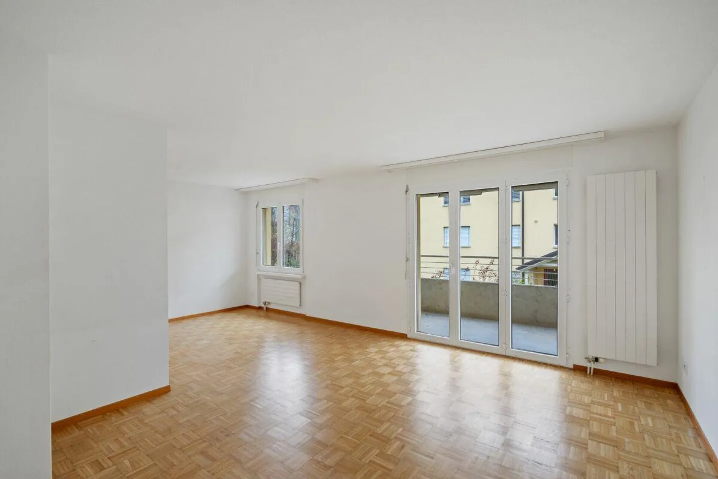 Attractive 2.5-room apartment with balcony in Sulgen - Photo 2 of 8