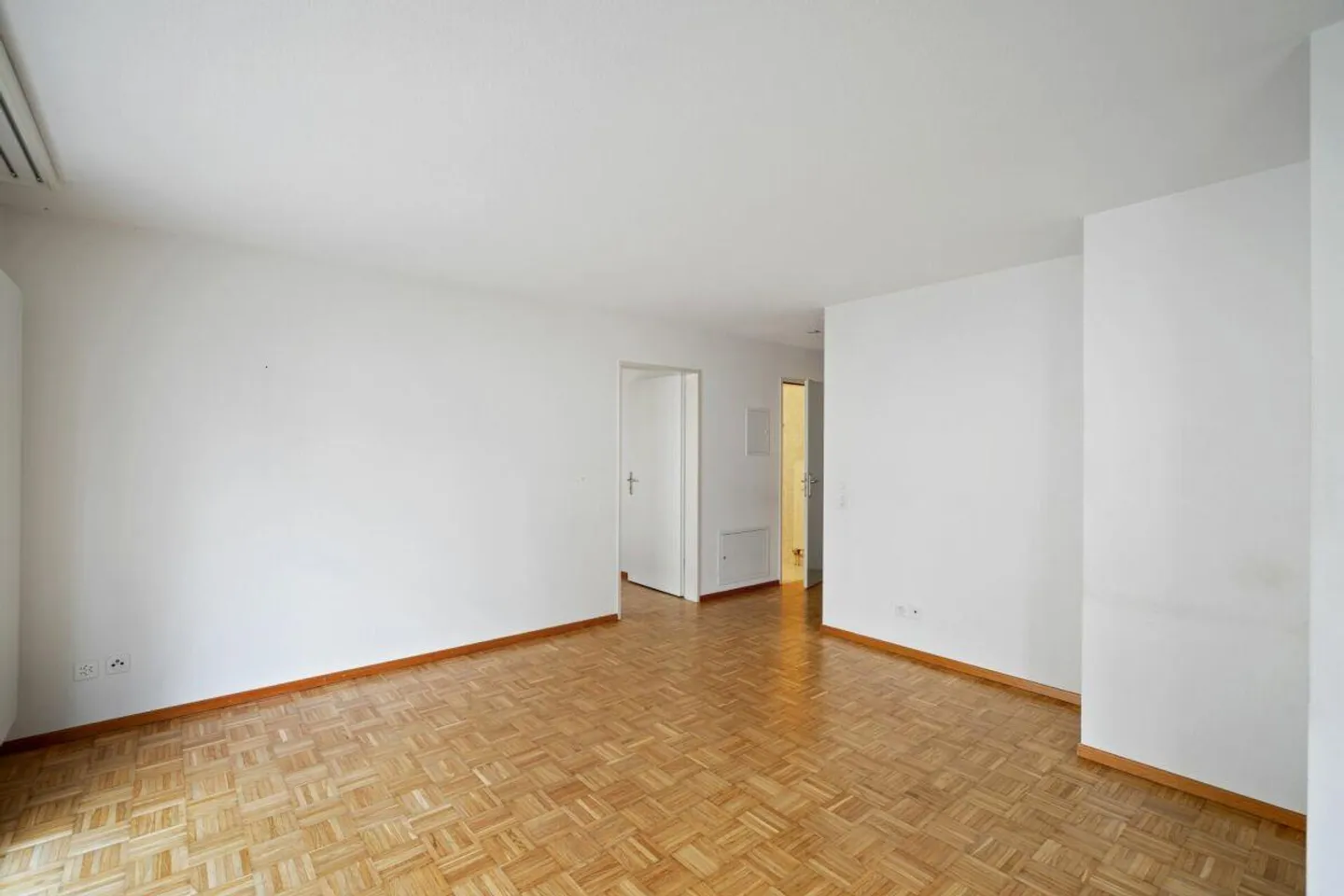 Attractive 2.5-room apartment with balcony in Sulgen - Photo 4 of 8