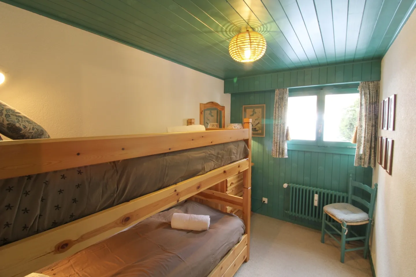 Schöne 3-Zimmer-Wohnung, die von Sonnenlicht durchflutet wird, mit herrlichem Blick - Foto 6 von 8